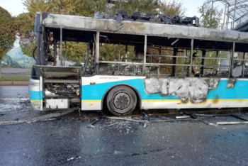 Фотография к новости: Автобус сгорел дотла в Алматы