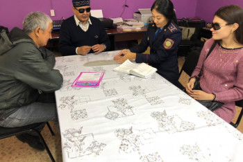 Фотография к новости: Определитель номинала купюр для незрячих смастерили заключенные в Павлодаре 