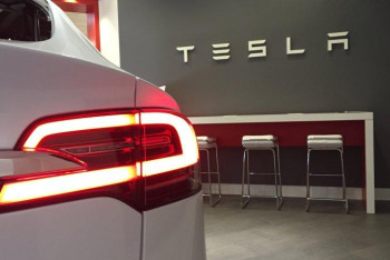 Фотография к новости: Шанхайский завод Tesla досрочно запустил пробное производство