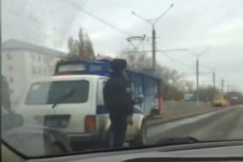 Фотография к новости: Трамвай обстреляли в Павлодаре 