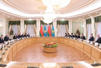 Фотография к новости: Токаев и Лукашенко подписали Совместное заявление