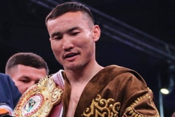 Фотография к новости: Канат Ислам победил Уолтера Каутондоква в бою за титул WBO в Алматы