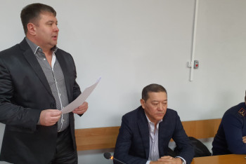 Фотография к новости: Бывший премьер-министр страны Серик Ахметов лично прибыл в суд