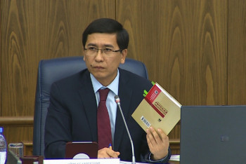 Фотография к новости: Высокую учебную нагрузку в школах прокомментировал Аймагамбетов