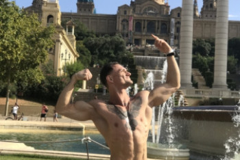 Фотография к новости: Бодибилдер из Актобе выступил на турнире Арнольда Шварценеггера 