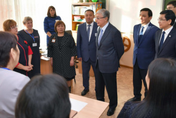 Фотография к новости: Токаев поручил построить новую школу на окраине Нур-Султана