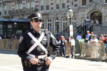 Фотография к новости: Подросток попытался нанять киллера в Instagram для убийства сотрудника школы в США