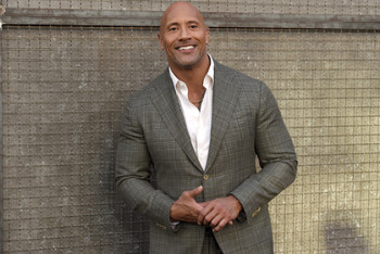 Фотография к новости: Дуэйн Скала Джонсон снимется в фильме о бойце ММА