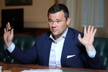 Фотография к новости: Глава СБУ выбил зуб начальнику администрации президента Украины