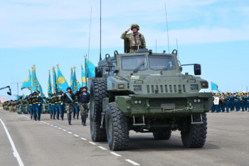 Фотография к новости: Кто в Казахстане может использовать военную технику и вооружение