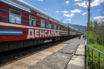 Фотография к новости: Более 50 тысяч жителей отдаленных поселков осмотрели врачи медпоездов
