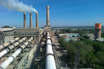 Фотография к новости: Рабочих цементного завода массово увольняют в ВКО