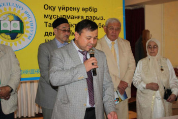 Фотография к новости: Казахстанец ответил на обвинения в праздновании сотого хаджа