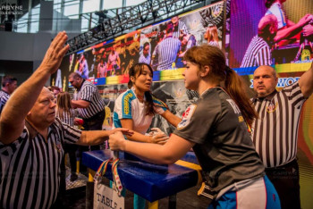 Фотография к новости: "Здорово отработали" - эксперт об успехе сборной Казахстана по армрестлингу на ЧМ в Румынии