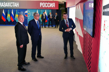 Фотография к новости: Президентам Казахстана и России представили ряд совместных проектов на форуме в Омске