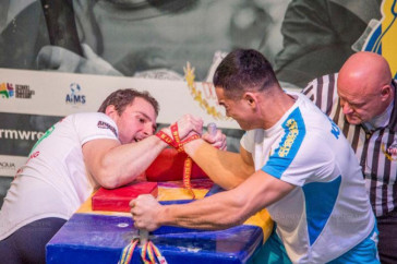 Фотография к новости: Сборная Казахстана по армрестлингу завоевала порядка 130 медалей на чемпионате мира в Румынии