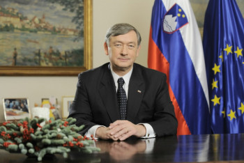 Фотография к новости: "Казахстан поможет вернуть доверие между политическими державами" - экс-президент Словении 