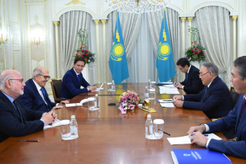 Фотография к новости: Елбасы провел ряд встреч 