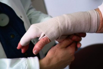 Фотография к новости: Гололёд в Нур-Султане: 60 человек обратились в травмпункты за два дня