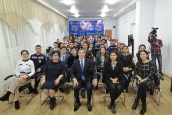 Фотография к новости: Новые проекты представила молодежь Акмолинской области вице-министру Азильханову