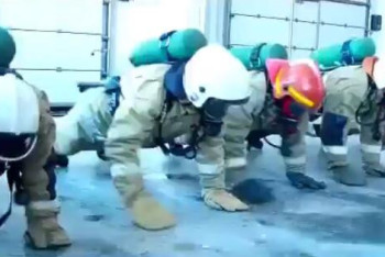 Фотография к новости: Сделай зарядку: столичные спасатели поддержали новый челлендж