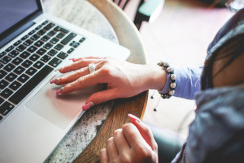 Фотография к новости: За пост в Facebook с астанчанки взыскана компенсация за моральный вред