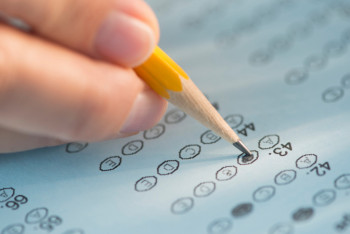 Фотография к новости: Абсурдные вопросы в тестах для будущих водителей обнаружены в спецЦОНе Караганды