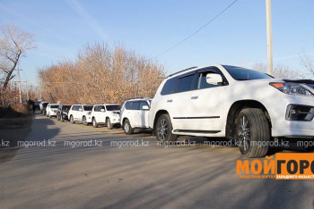 Фотография к новости: Задержание мужчины с 60 джипами прокомментировали в полиции Уральска