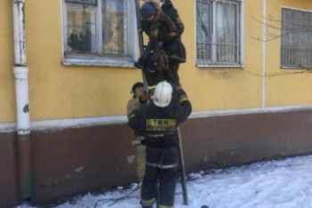 Фотография к новости: Пятерых человек спасли из горящей пятиэтажки в Нур-Султане