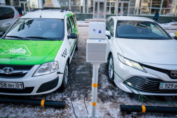 Фотография к новости: Электроколонки для подогрева автомобилей установили в Нур-Султане