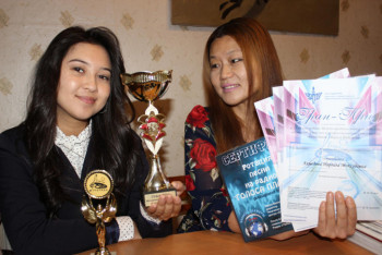 Фотография к новости: Казахстанская вокалистка выиграла гран-при на конкурсе в России