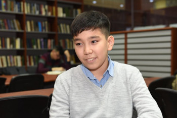 Фотография к новости: Казахстанский вундеркинд Абзал Мырзаш планирует окончить университет в 15 лет