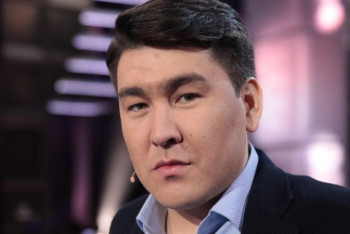 Фотография к новости: Азамат Мусагалиев исполнил песню на казахском и восхитил соцсети