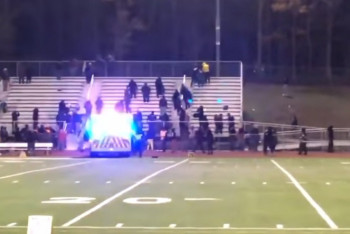 Фотография к новости: Стрельба произошла на школьном футбольном матче в Нью-Джерси