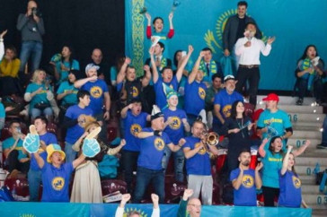 Фотография к новости: Капитан сборной Великобритании восхитился фанатами из Казахстана