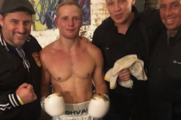 Фотография к новости: Казахстанский боксер за 33 секунды нокаутировал американца в США