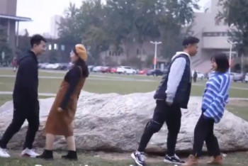 Фотография к новости: Эффект Gangnam Style: китайские соцсети захватил вирусный флешмоб   