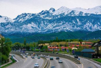 Фотография к новости: Свыше 2 млрд долларов инвестируют в развитие окраин Алматы