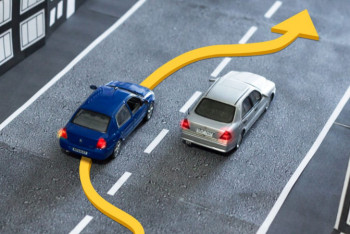 Фотография к новости: Казахстанцы жалуются на некорректные вопросы в обновленных тестах ПДД  