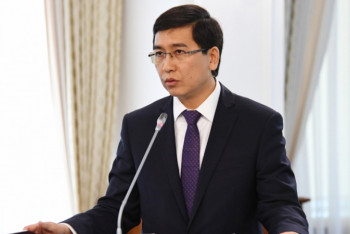 Фотография к новости: Министр образования прокомментировал создание частного Агентства по усыновлению 