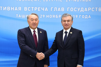 Фотография к новости: Нурсултан Назарбаев встретился с Шавкатом Мирзиёевым