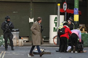 Фотография к новости: Два человека погибли в результате теракта на лондонском мосту