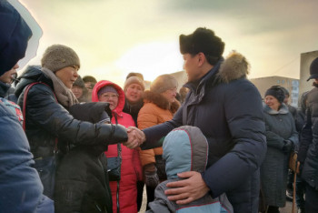 Фотография к новости: Аким Нур-Султана вручил ключи от 419 новых квартир очередникам