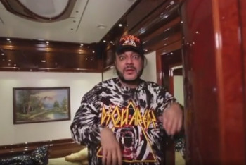 Фотография к новости: Киркоров показал вагон, в котором ездит на гастроли