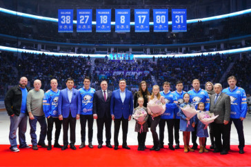 Фотография к новости: "Барыс" в честь своего 20-летия поднял свитера семерых известных игроков клуба