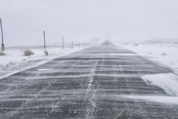 Фотография к новости: Из-за непогоды закрыто движение на участках загородных трасс в Актюбинской области