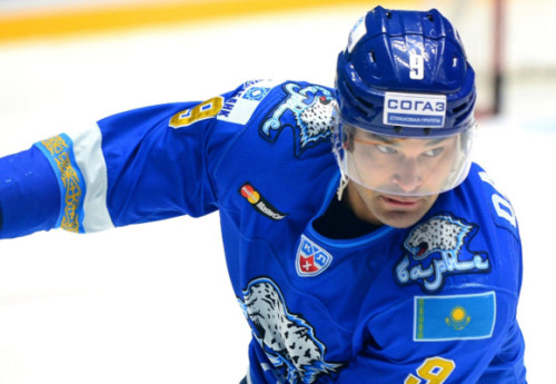 Фотография к новости: Хоккеист сборной Казахстана вошел в список участников Матча звезд КХЛ-2020