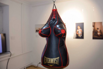 Фотография к новости: Боксерская груша под запретом — работа казахстанки подверглась цензуре в Кыргызстане