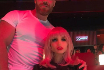 Фотография к новости: Астанчанина и его девушку-куклу пригласили в Comedy Club