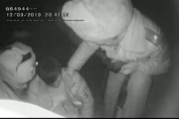 Фотография к новости: В гараже висел на веревке — мужчину-суицидника спасли в Караганде